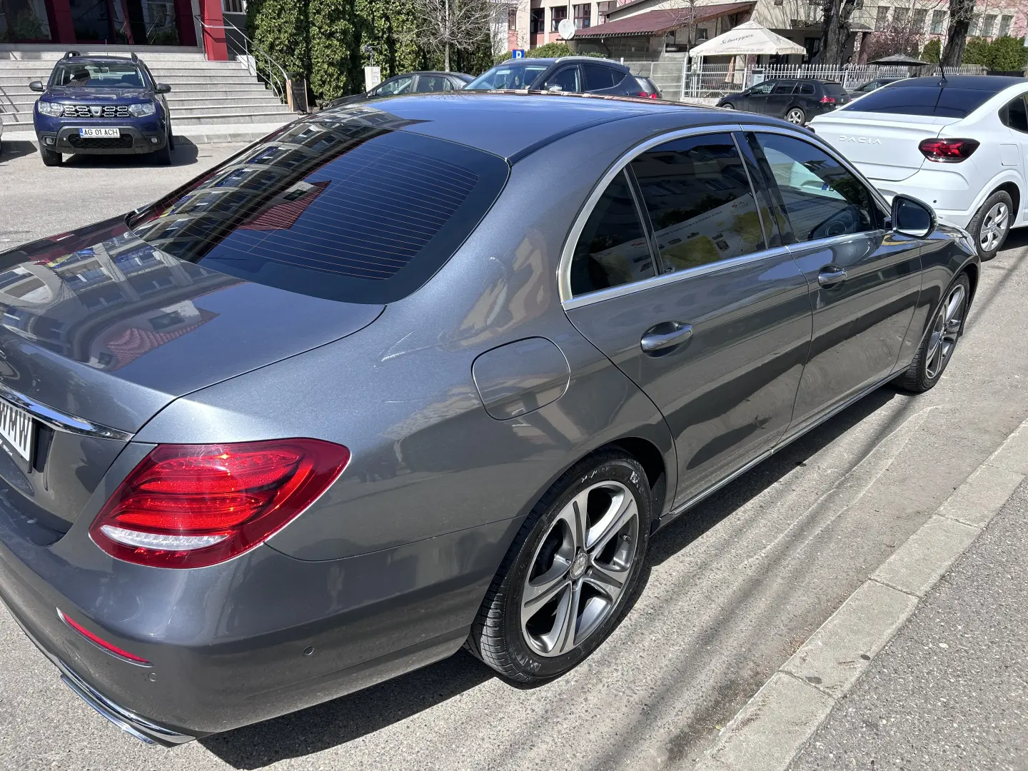 Mercedes-Benz E 220