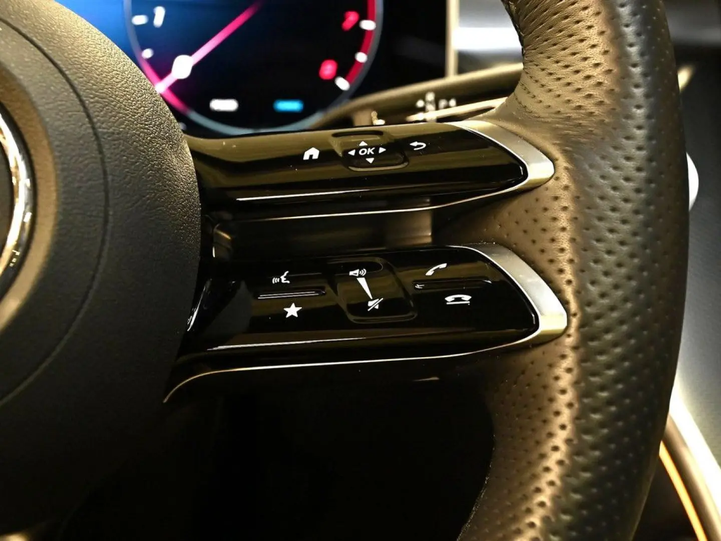 GLC 300 4M Coupé AMG Sport Premium AHK Distr. LE