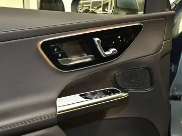 GLC 300 4M Coupé AMG Sport Premium AHK Distr. LE