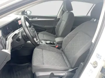 VW Golf Noul Golf Life 1.5 eTSI ACT DSG mild hyb