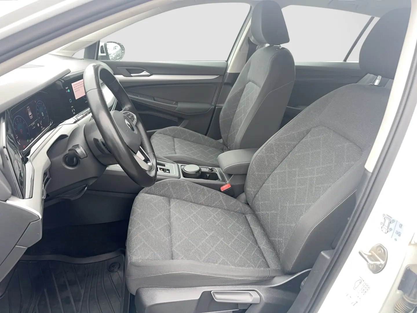 VW Golf Noul Golf Life 1.5 eTSI ACT DSG mild hyb