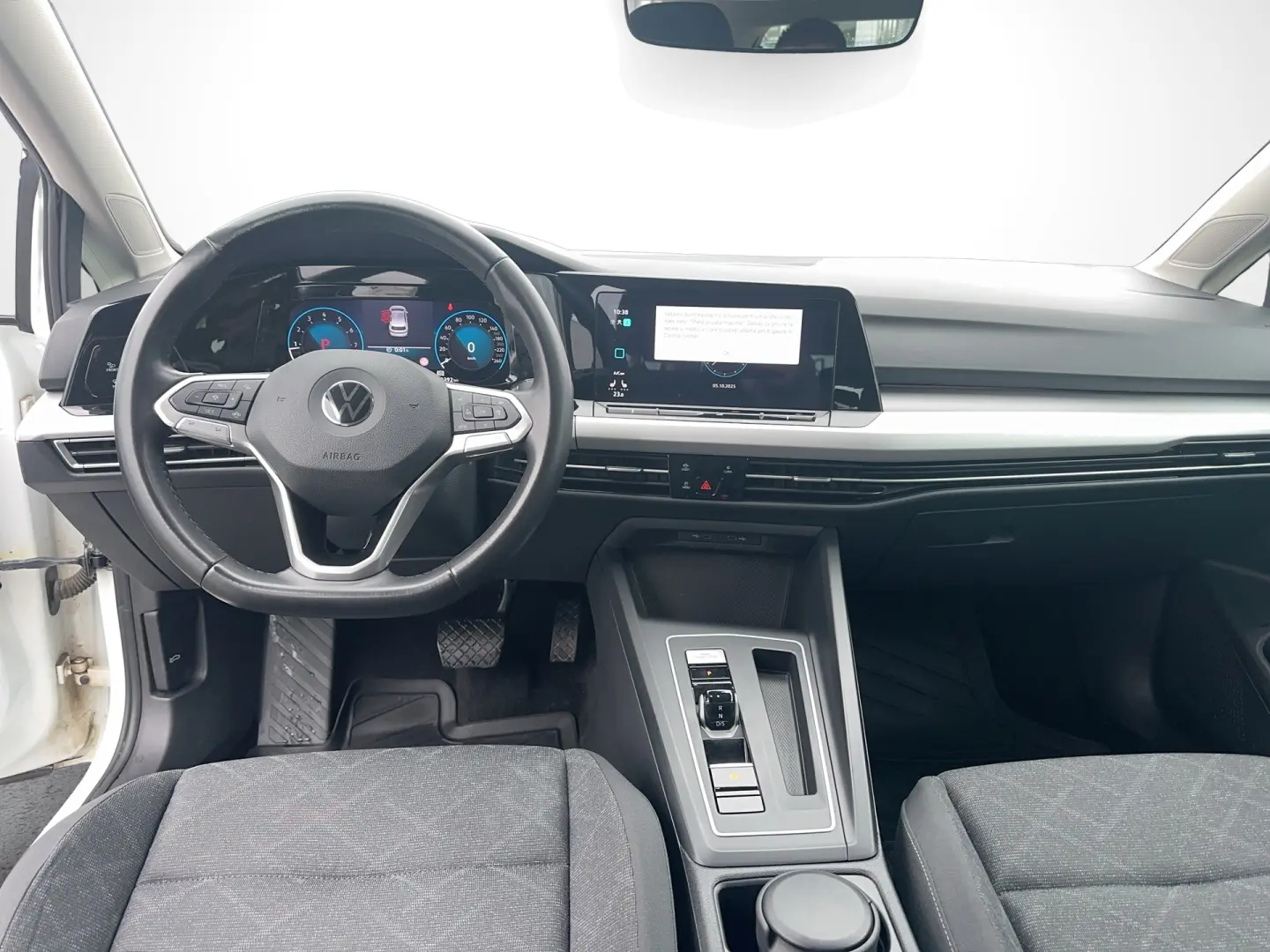 VW Golf Noul Golf Life 1.5 eTSI ACT DSG mild hyb