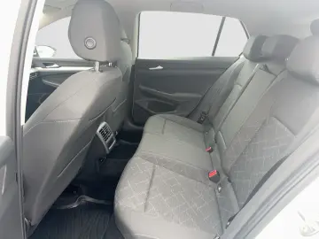 VW Golf Noul Golf Life 1.5 eTSI ACT DSG mild hyb