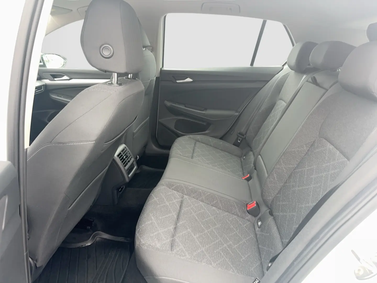 VW Golf Noul Golf Life 1.5 eTSI ACT DSG mild hyb