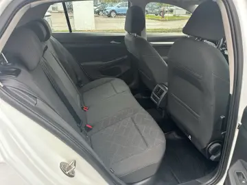 VW Golf Noul Golf Life 1.5 eTSI ACT DSG mild hyb