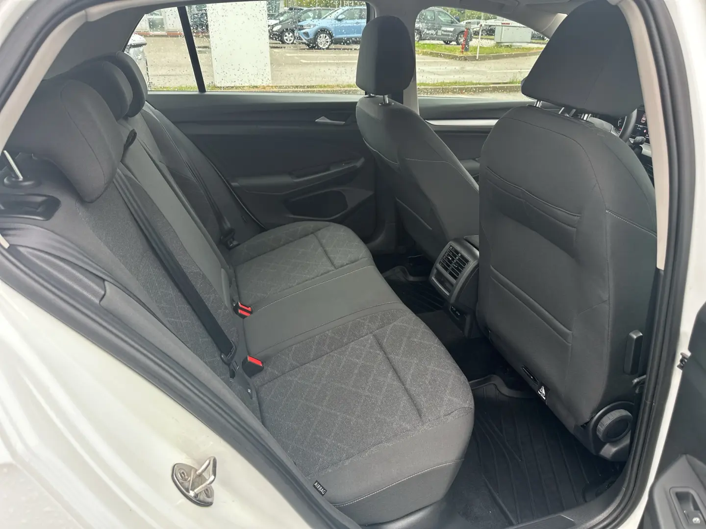 VW Golf Noul Golf Life 1.5 eTSI ACT DSG mild hyb