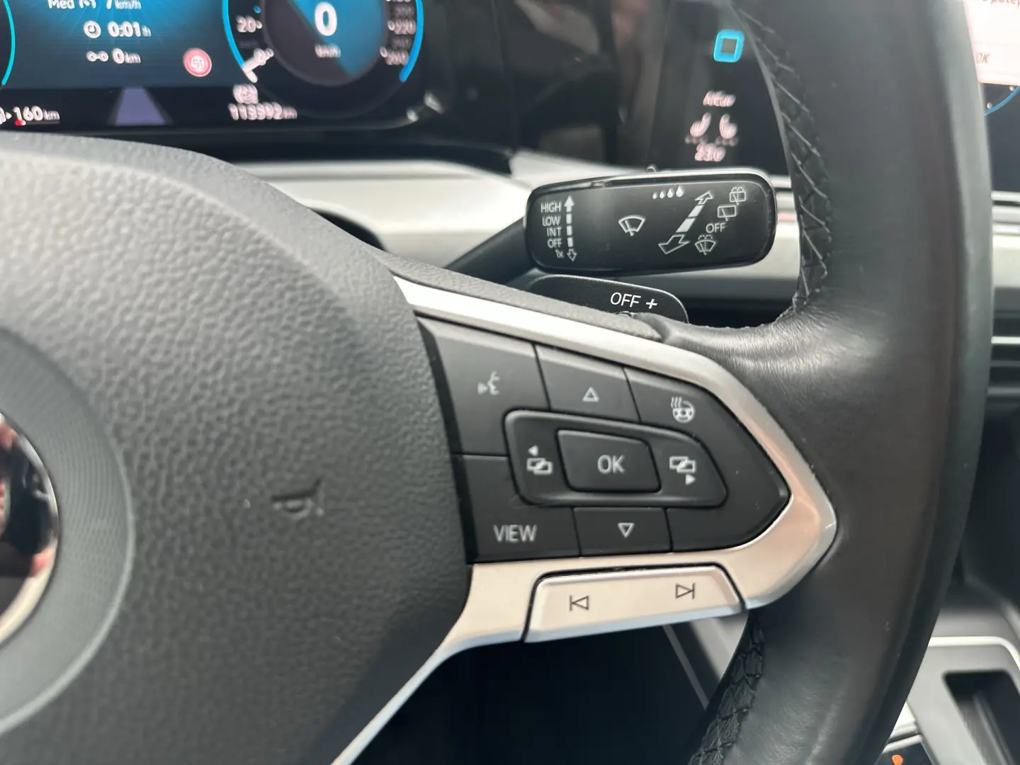 VW Golf Noul Golf Life 1.5 eTSI ACT DSG mild hyb