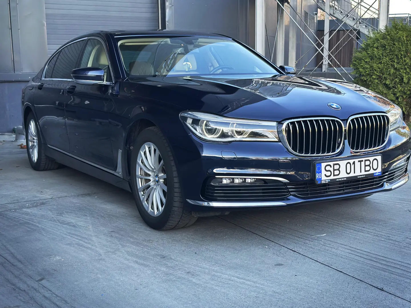 BMW 730