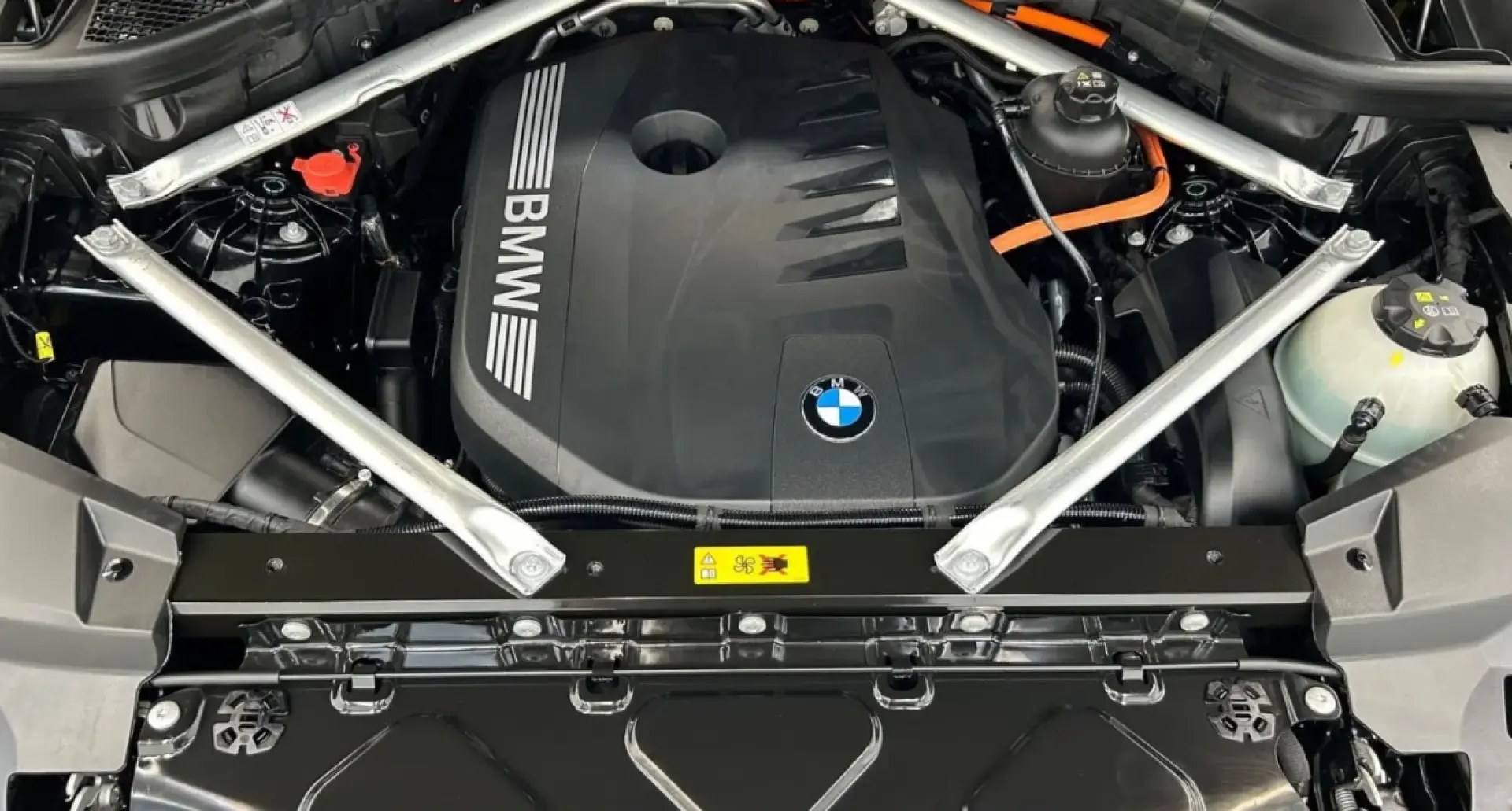 X5 xDrive50e M Sport AHK Adap. 2-A. Luftfederung