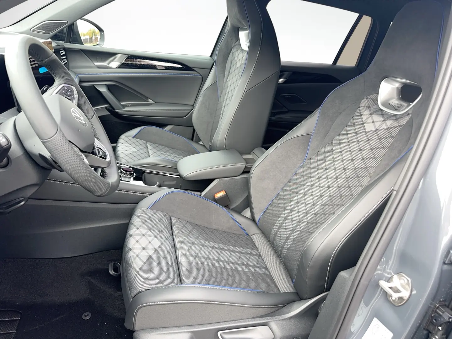 VW Tiguan Noul Tiguan R-Line Hybrid 1 5 TSI DSG TD