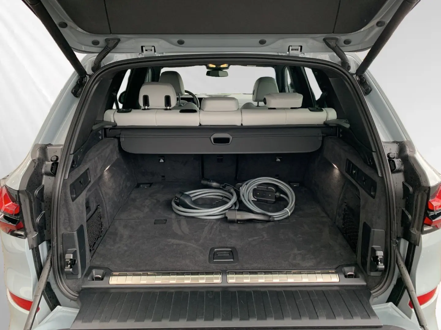 X5 xDrive50e M Sport AHK Pano Harman Kardon