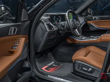 X5 xDrive50e M-Sport Travel DAP Inno Pano Towbar