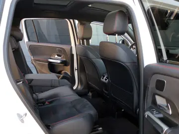 Milanne Auto Trade - TVA Inclus - Fara Daune - Istoric