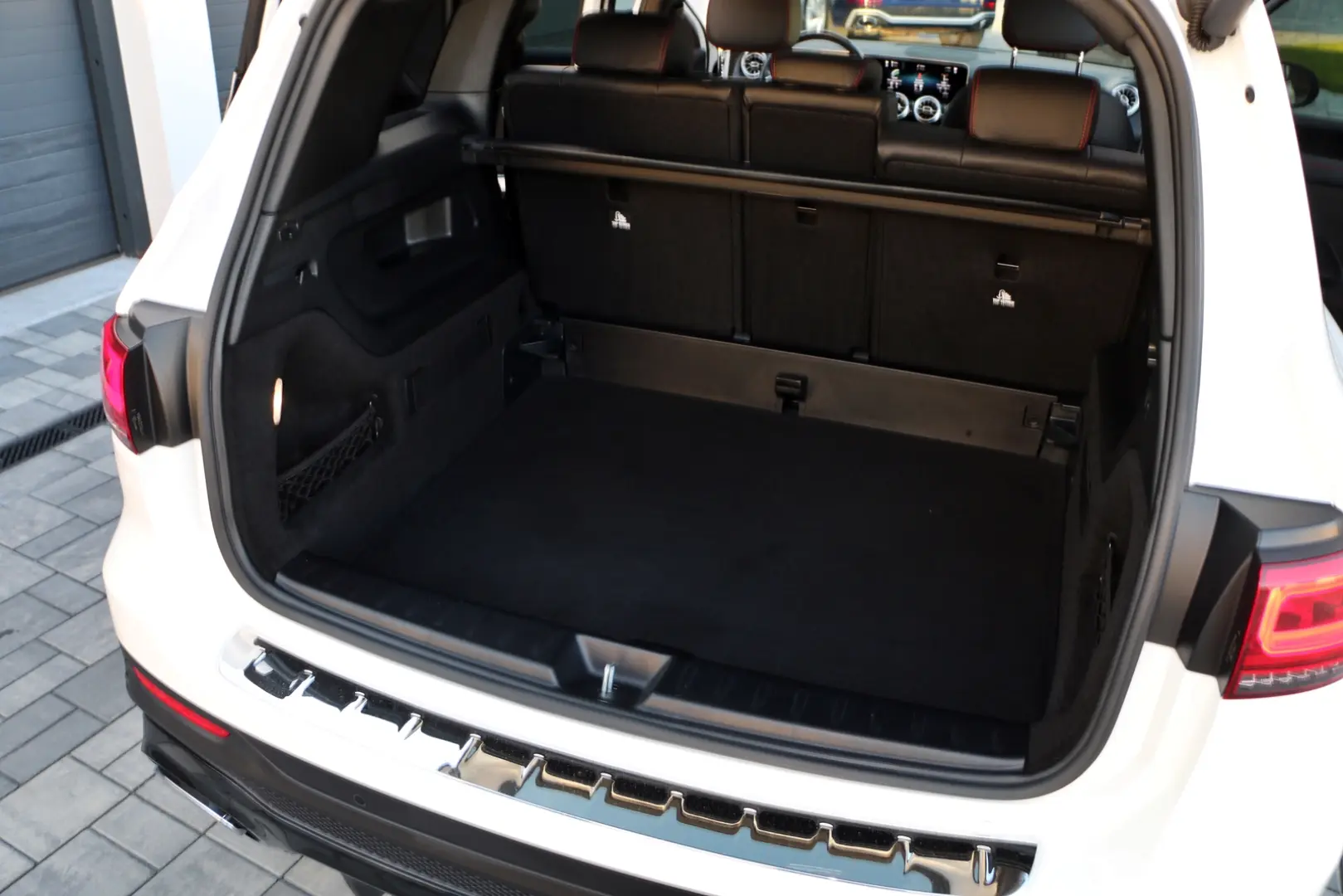 Milanne Auto Trade - TVA Inclus - Fara Daune - Istoric