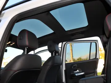 Milanne Auto Trade - TVA Inclus - Fara Daune - Istoric