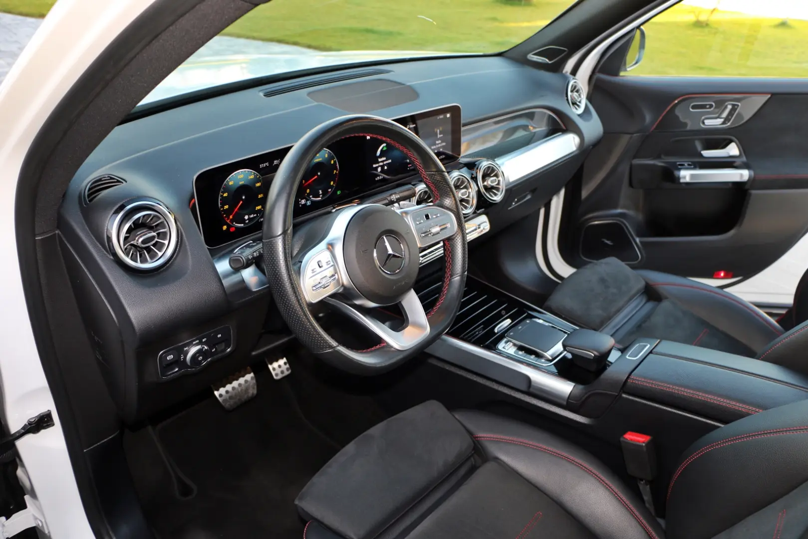 Milanne Auto Trade - TVA Inclus - Fara Daune - Istoric