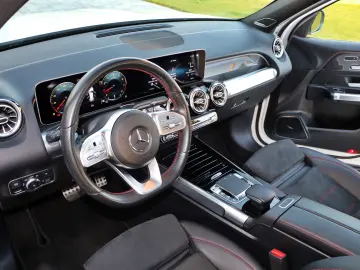 Milanne Auto Trade - TVA Inclus - Fara Daune - Istoric