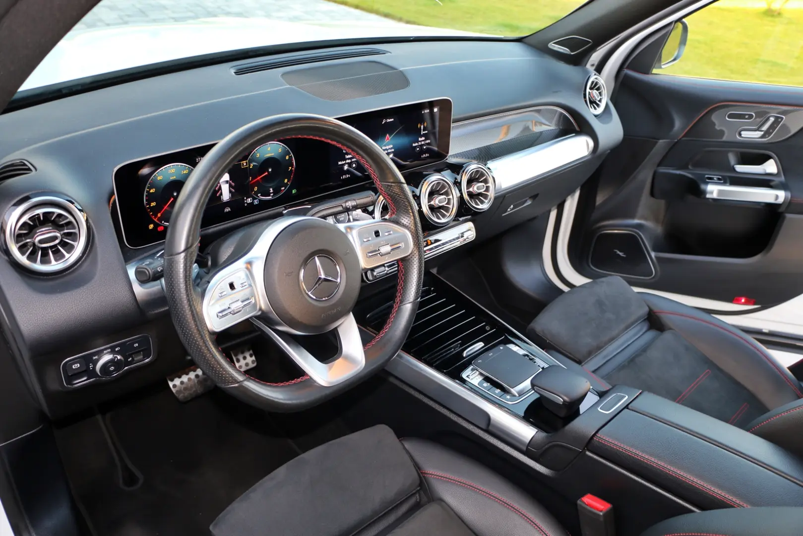 Milanne Auto Trade - TVA Inclus - Fara Daune - Istoric