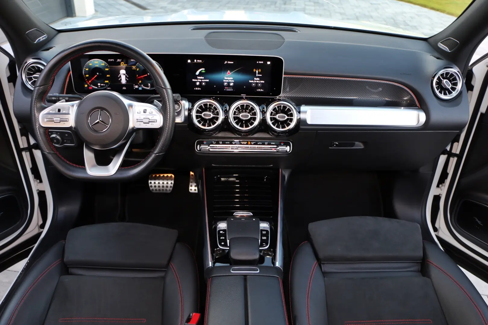 Milanne Auto Trade - TVA Inclus - Fara Daune - Istoric