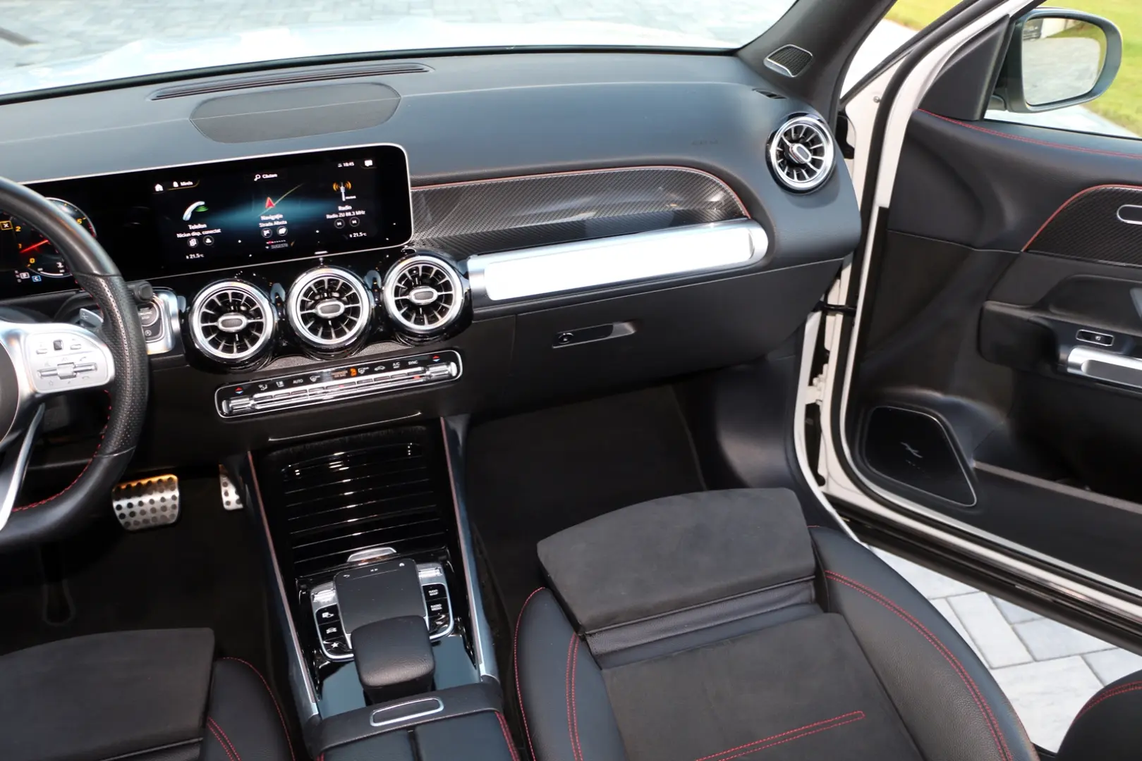 Milanne Auto Trade - TVA Inclus - Fara Daune - Istoric