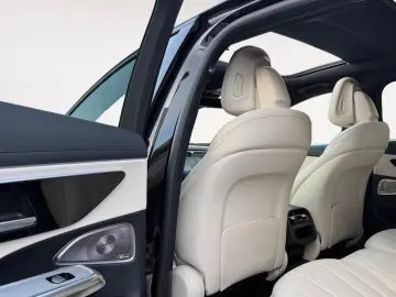 Mercedes-Benz E 300 de AMG Night Pano Distro