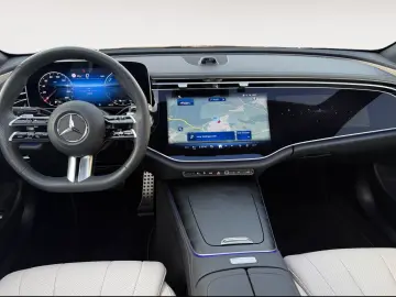 Mercedes-Benz E 300 de AMG Night Pano Distro