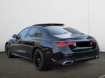 Mercedes-Benz E 300 de AMG Night Pano Distro