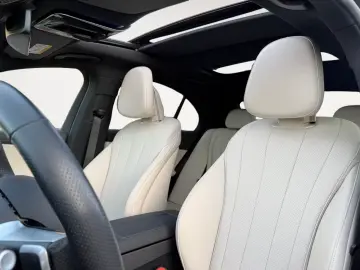 Mercedes-Benz E 300 de AMG Night Pano Distro