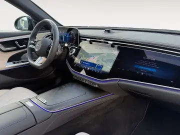 Mercedes-Benz E 300 de AMG Night Pano Distro