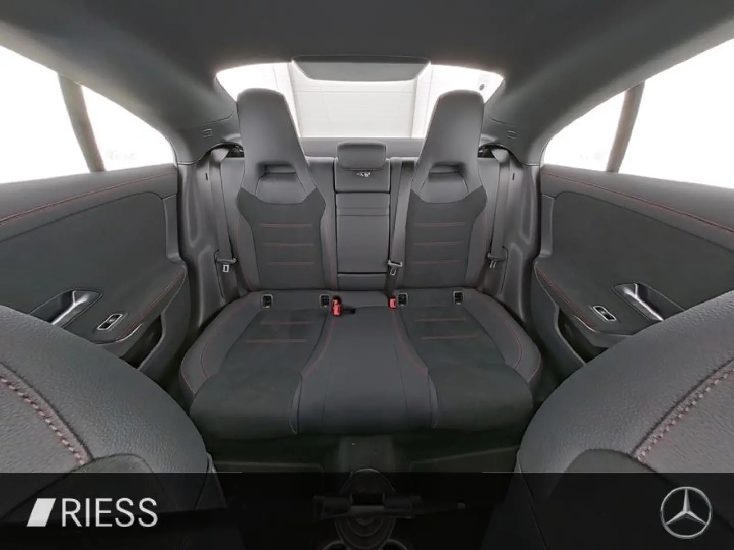 CLA 200 Coupé AMG Sport Navi LED Pano W-Paket