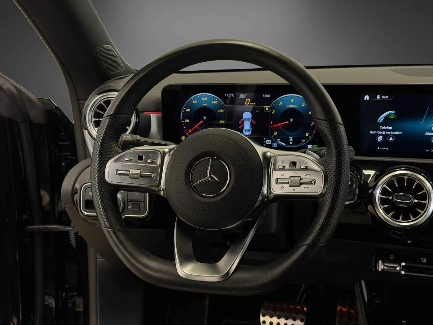 CLA 250 AMG NIGHT 360  Multibeam SHZ MBUX 18