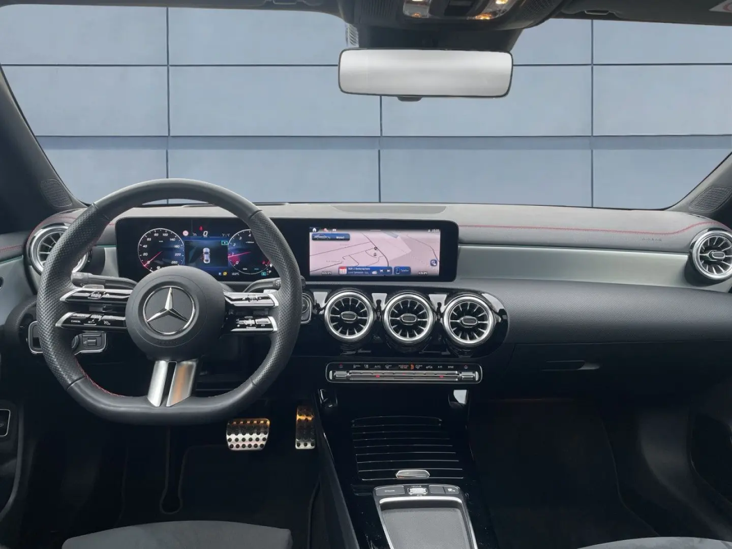 CLA 200 AMG PREMIUM  HUD NIGHT PANO 360  MULTI