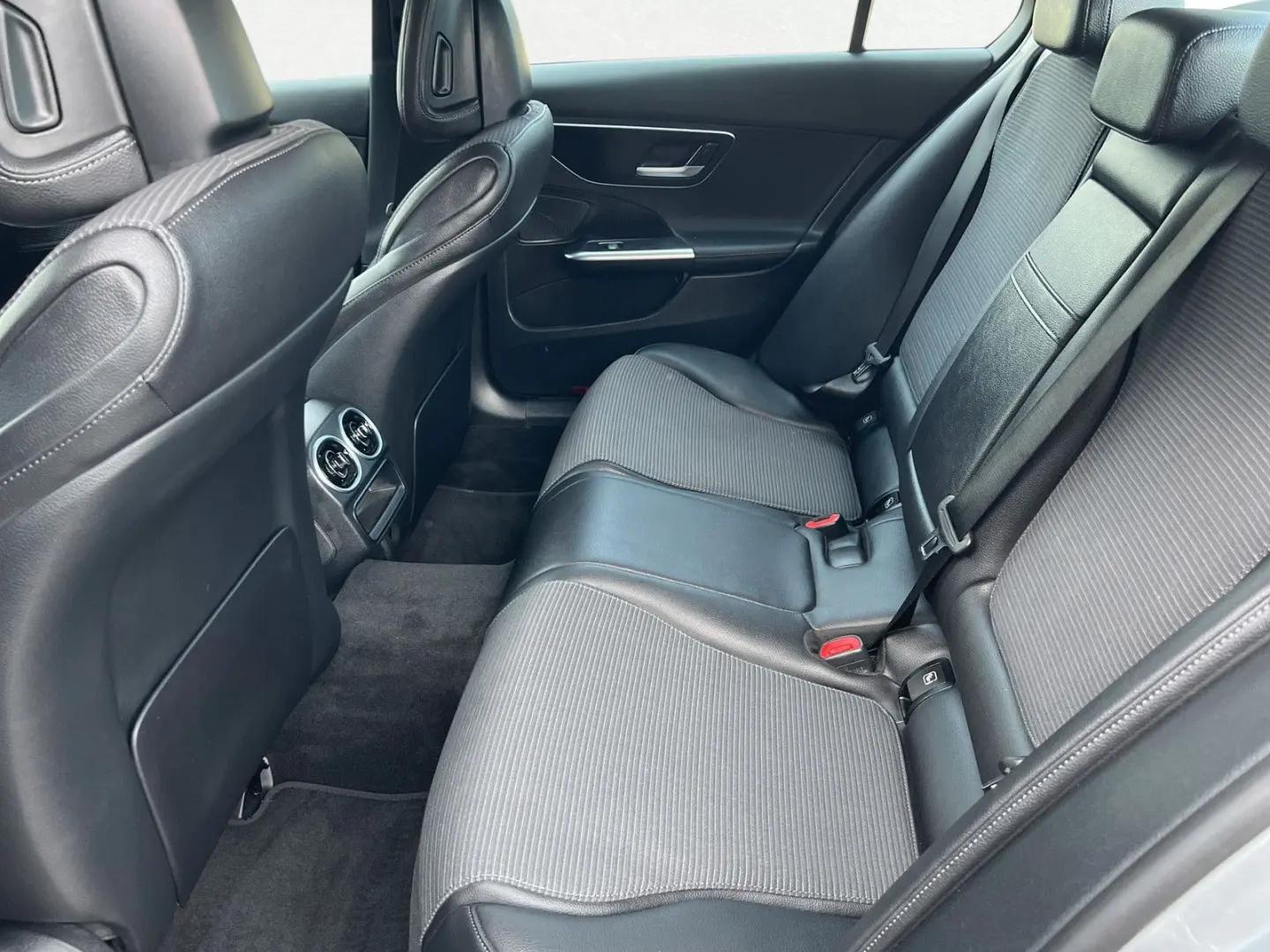 C 300 d Avantgarde AHK NAVI 360 Kamera DISTRONIC