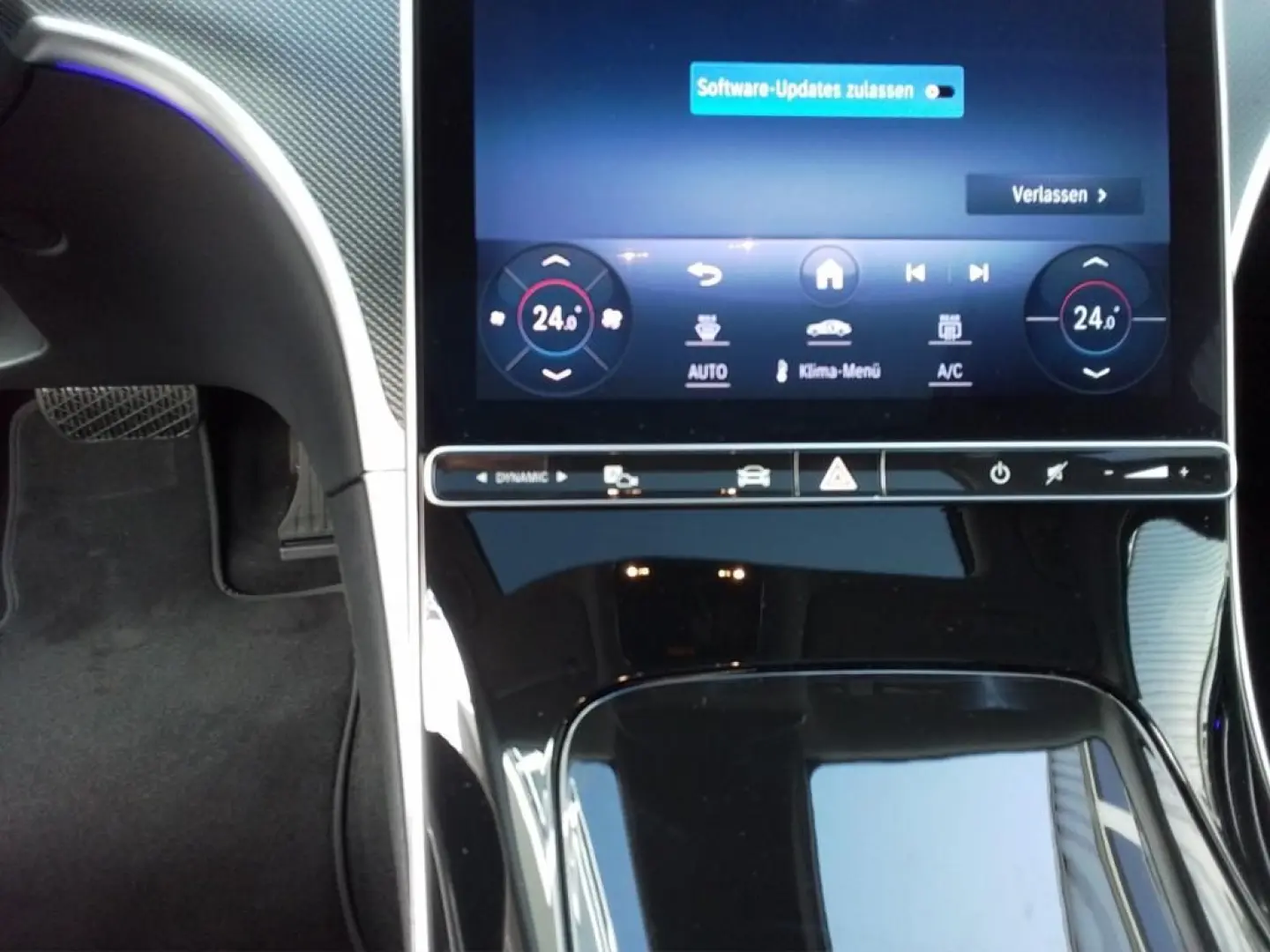 C 220 d DIGITAL NIGHT DISTRONIC 360  AVANTGARDE