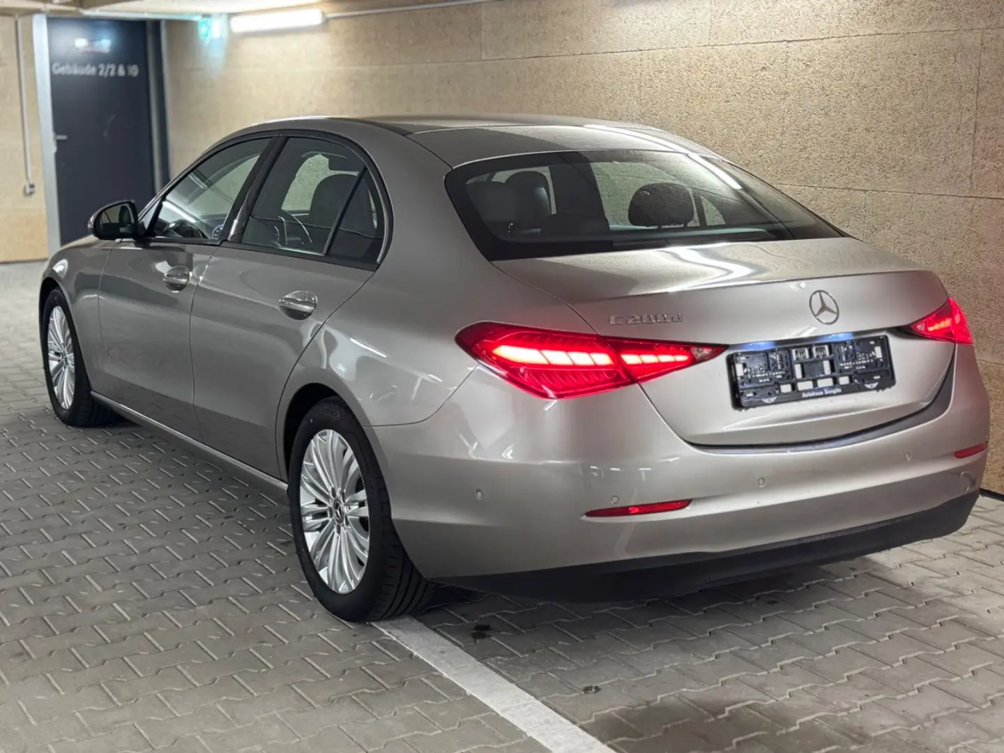 C 200 d Lim. LED KAM TWA SPUR AFA MBUX LEDER