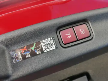 C 200 AMG Line   360 Kam Panorama Ambientelicht