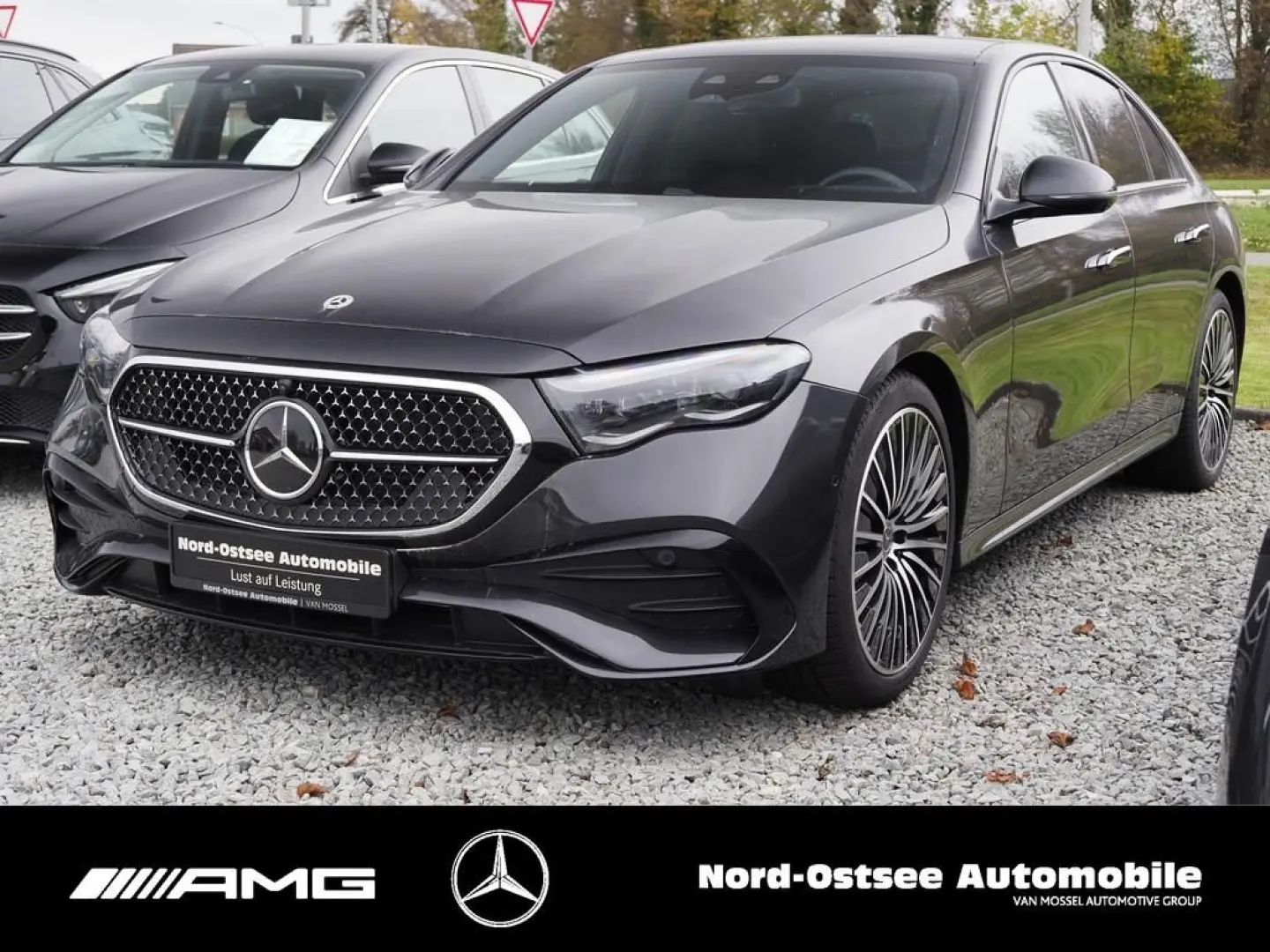 E 200 AMG 360 -KAM PANO NAVI KLIMA KEYLESS SHZ