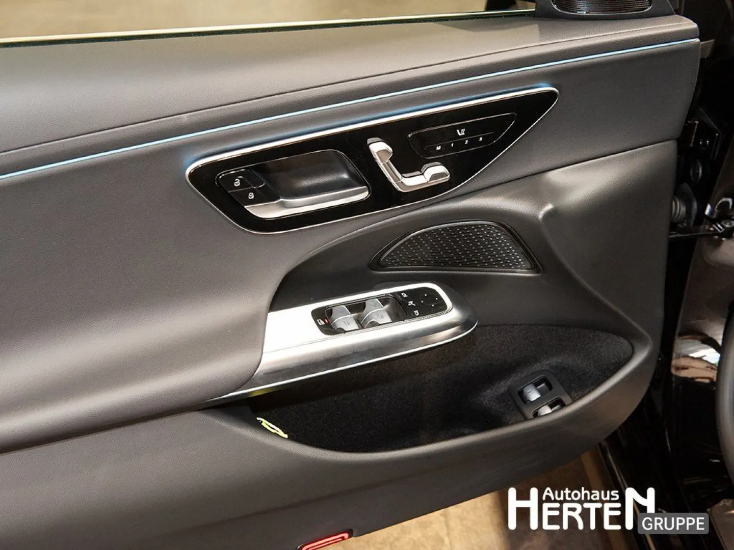 E 300 e AVANTGARDE TECHNIK-P. DIGITAL LIGHT 19