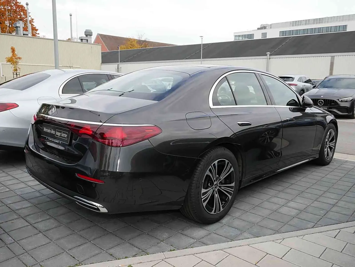 E 220 d Limo AVANTGARDE PANO AHK WinterPak DISTR