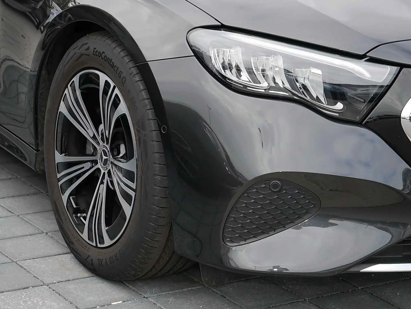 E 220 d Limo AVANTGARDE PANO AHK WinterPak DISTR