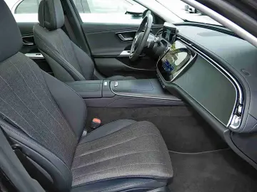 E 220 d Limo AVANTGARDE PANO AHK WinterPak DISTR