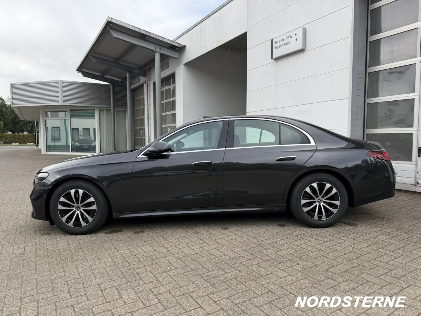 E 220 d Limousine AVANTGARDE AHK R.KAM LED DAB