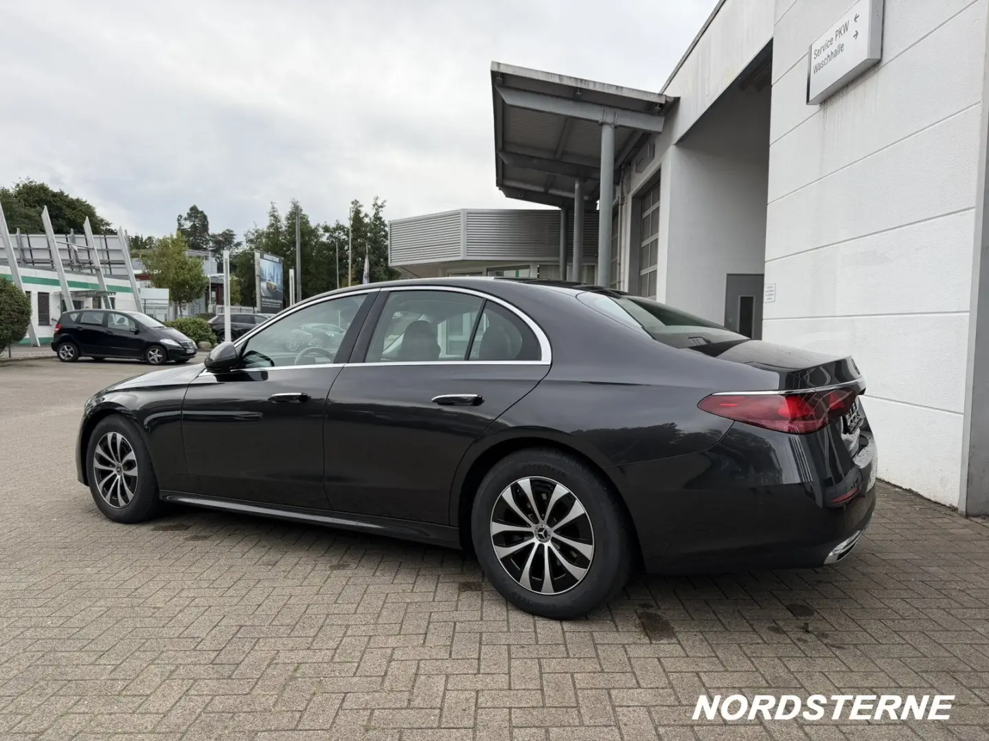 E 220 d Limousine AVANTGARDE AHK R.KAM LED DAB