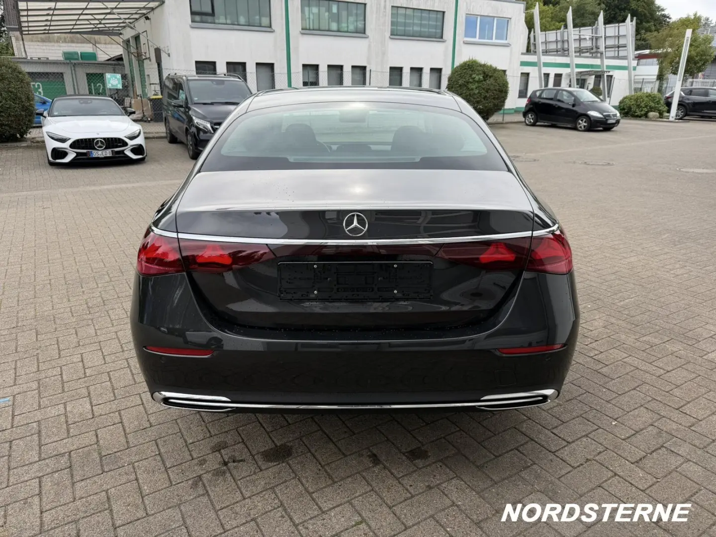 E 220 d Limousine AVANTGARDE AHK R.KAM LED DAB