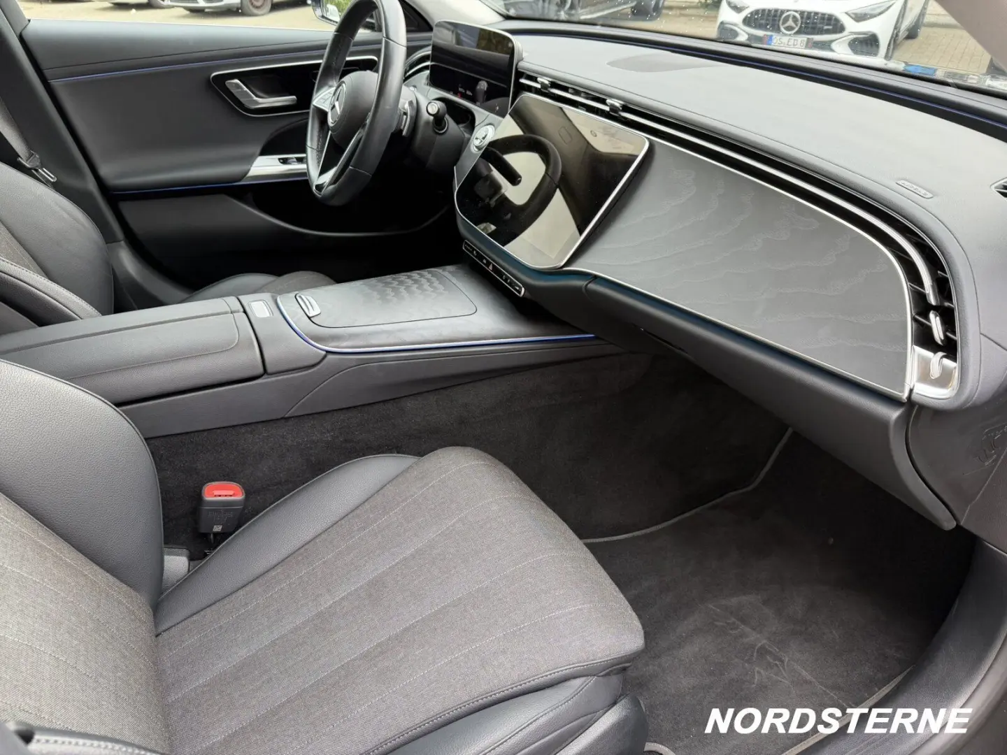 E 220 d Limousine AVANTGARDE AHK R.KAM LED DAB