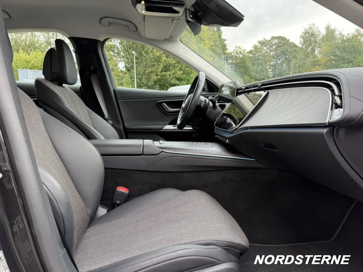 E 220 d Limousine AVANTGARDE AHK R.KAM LED DAB