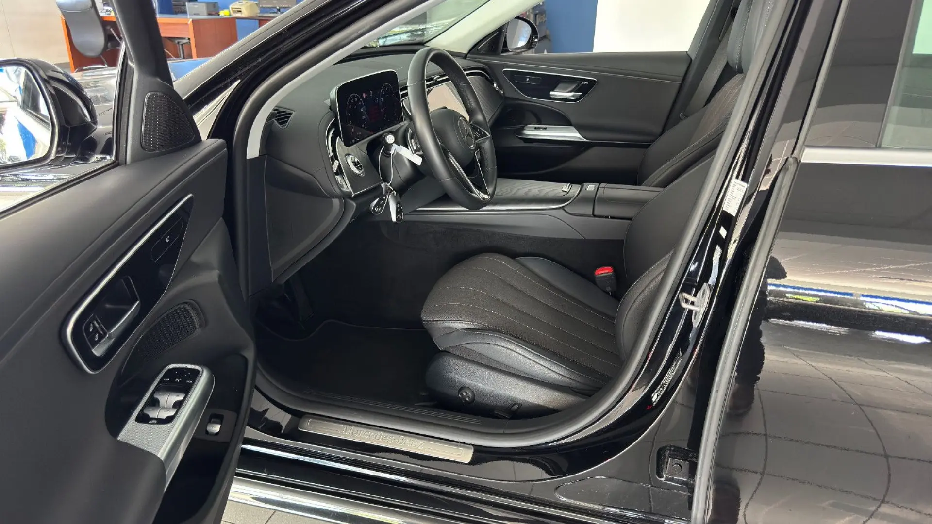 E 200 Avantgarde Panorama DISTRONIC KEYLESS-GO