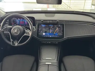 E 200 Avantgarde Panorama DISTRONIC KEYLESS-GO