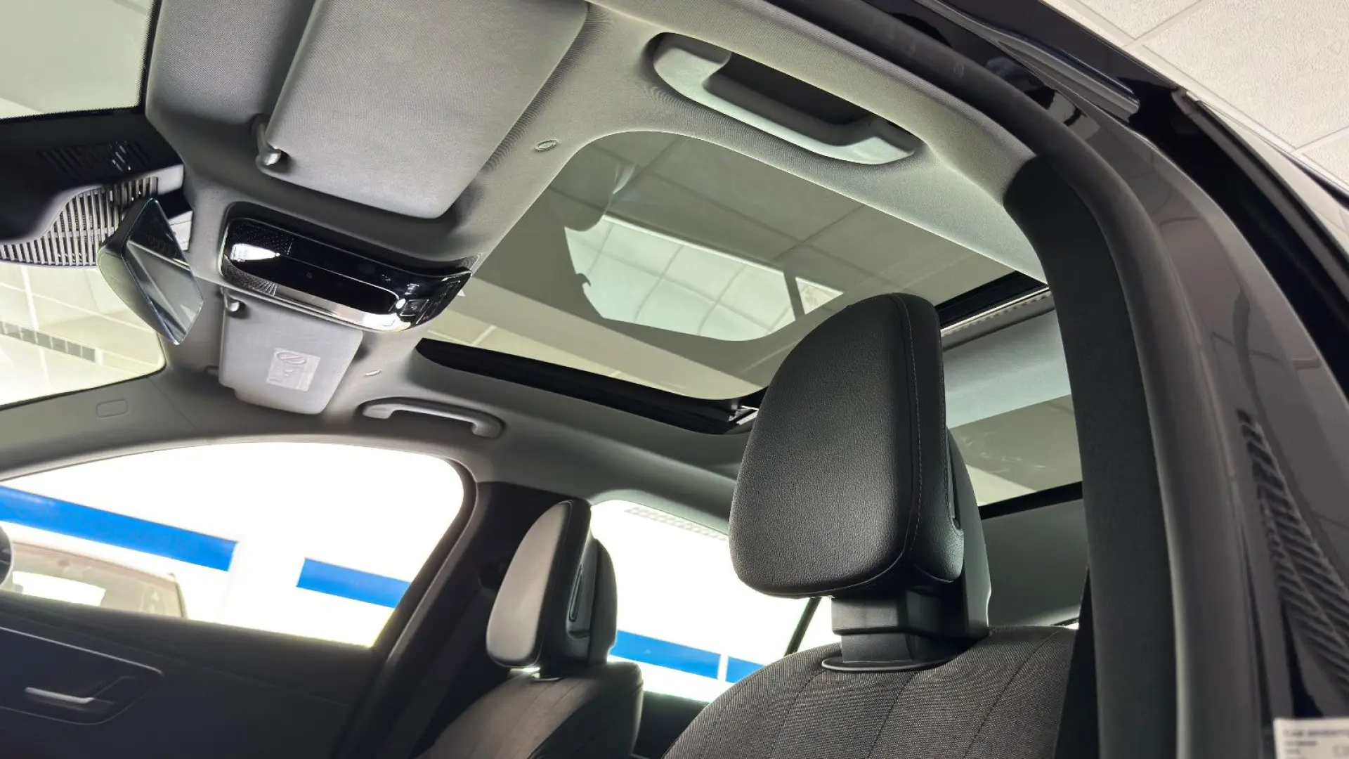 E 200 Avantgarde Panorama DISTRONIC KEYLESS-GO