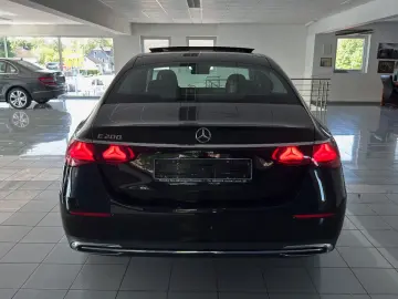 E 200 Avantgarde Panorama DISTRONIC KEYLESS-GO